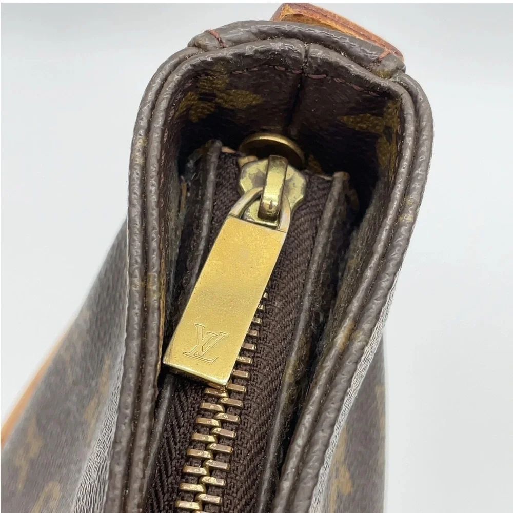 Louis Vuitton Looping Shoulder Bag GM Brown- authentic EUC